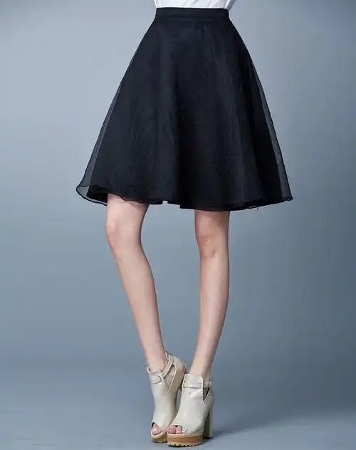 黑色长款波浪裙