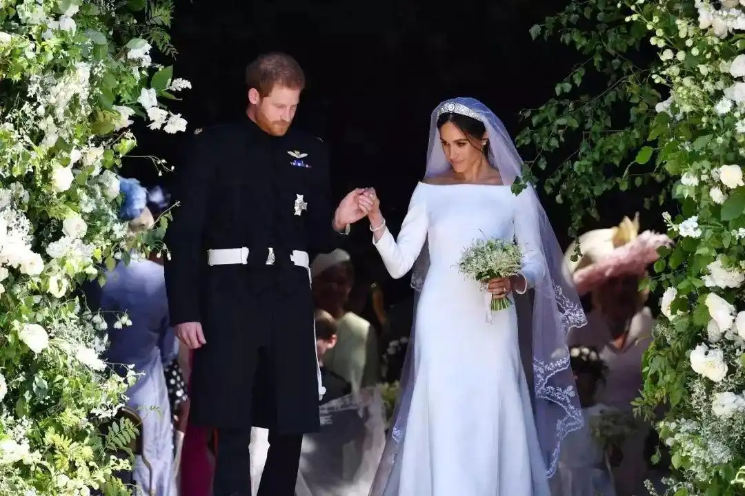 信用卡逾期不还 被上网追逃自己却浑然不知