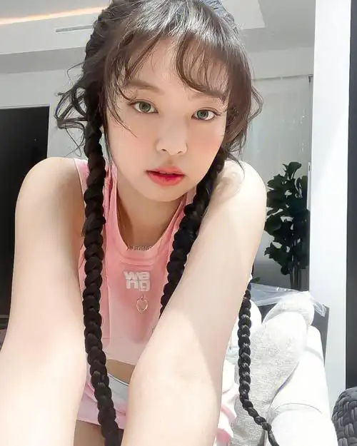 jennie麻花辫