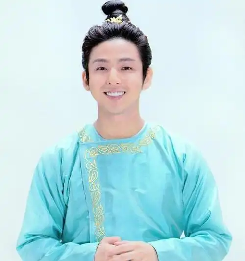 《新天龙八部》的段誉一角到中国发展演艺事业,不难看出金起范的雄心