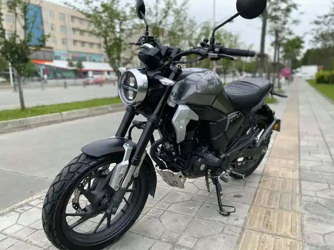 二手摩托车新大洲本田 cbf190tr