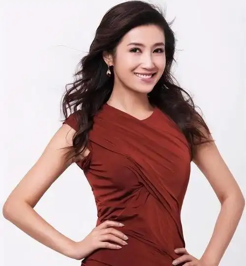 徐春妮和刚强,两位备受人民喜爱的主持人,他们的生活却并非一帆风顺.