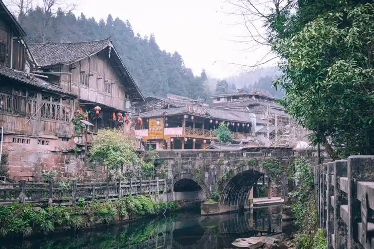 上里古镇四川的高山水乡茶马古道的必经之地