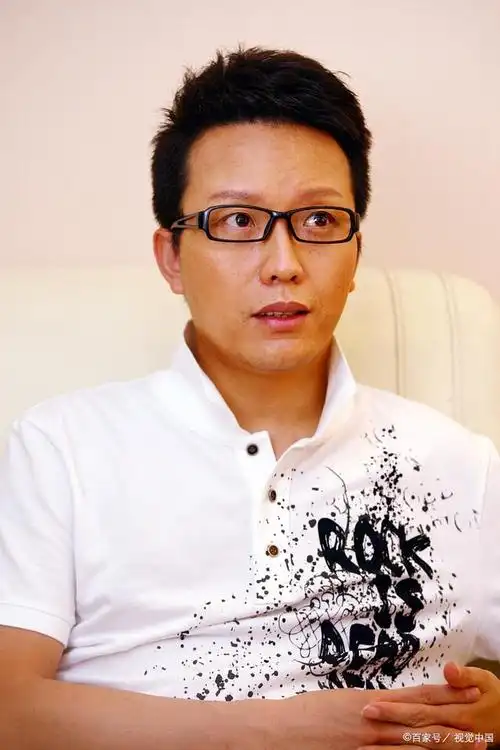 李玉刚,这个名字已经深入人心,成为了中国乐坛的传奇之星.