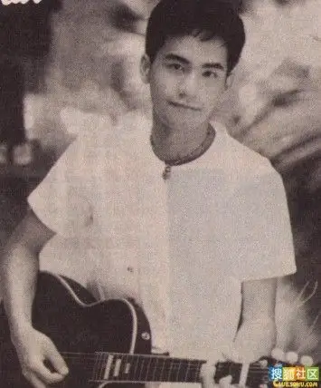 张震岳,谁知道你以前是个美男子.