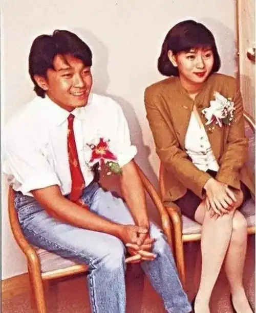 周星驰现任老婆周星驰张柏芝被曝结婚