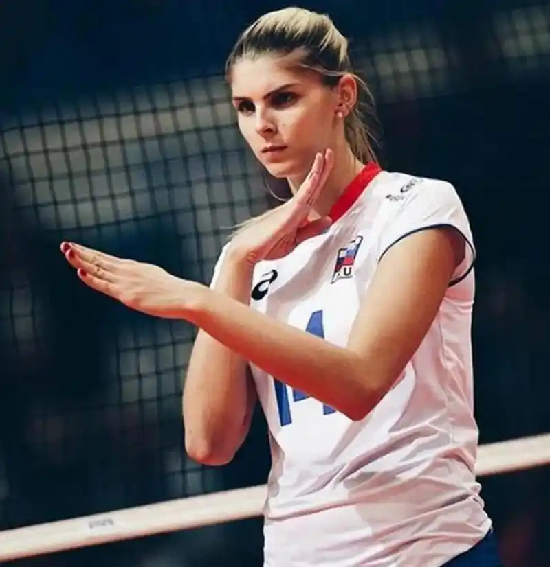 费蒂索娃(irina fetisova)  1994年出生的俄罗斯女排运动员费蒂索娃