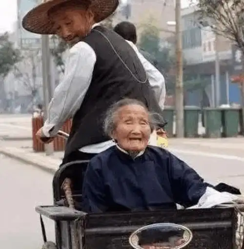 感动人心的八张照片你能坚持到第几张