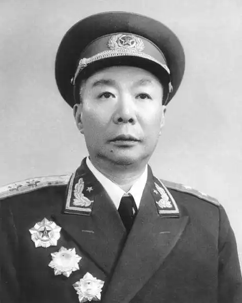 著名的359旅后来去哪了,发展成两个军,军长都是谁