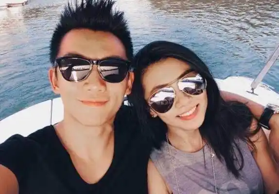 郑恺爱情:当备胎,玩暧昧,弃白富美程晓玥娶作女苗苗,收心了?