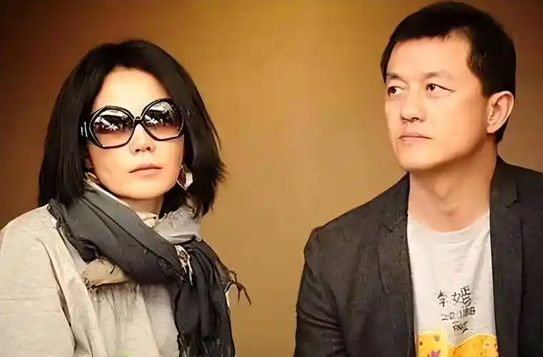 从万人追捧到万人唾弃!李亚鹏被合伙人手撕"欠款不还"