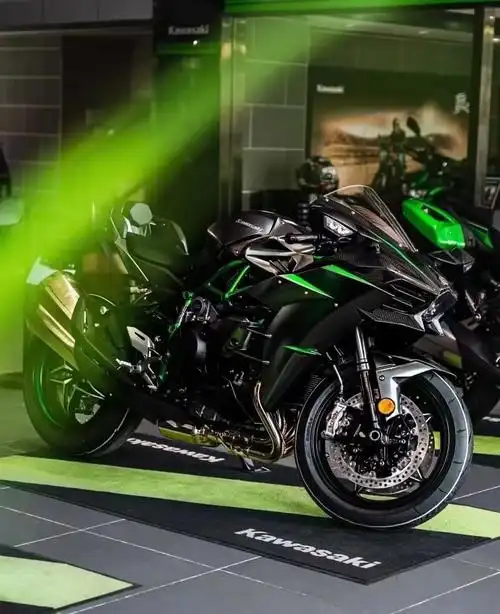 带机械增压的川崎ninja h2 ,真的只是跑得快价格贵吗?