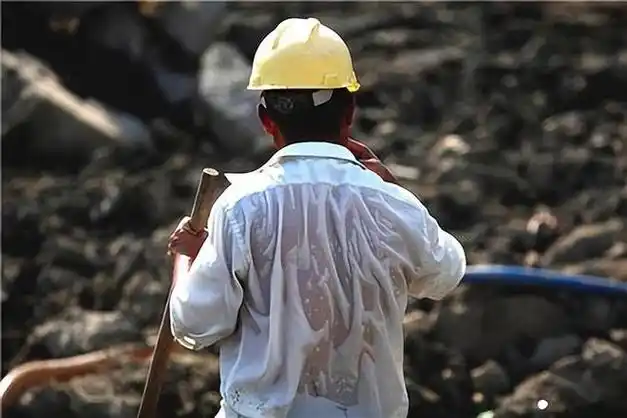 夏天简直是蒸笼,晚上能被热醒|武汉|重庆|高温|火炉|杭州_网易订阅