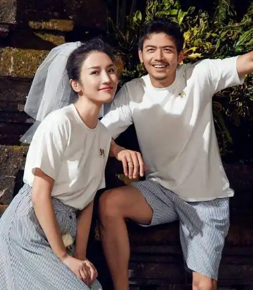 演员王黎雯:为杨烁放弃事业,婚后生一儿一女,一家四口幸福甜蜜_女孩