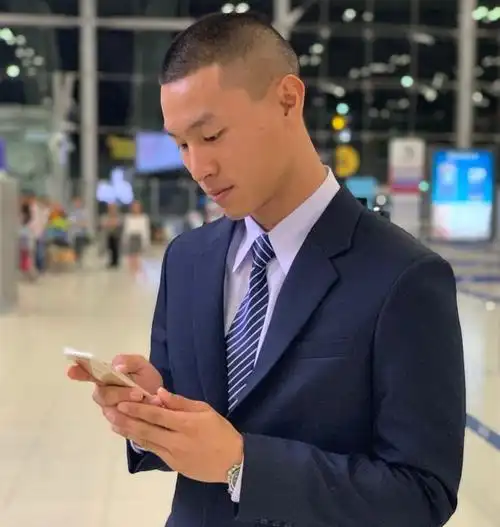 男生"短发"不要乱剪,4款清爽帅气发型值得尝试,剪完很好看