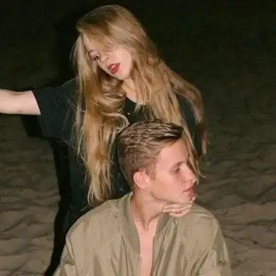 欧美范情头一对两张头像,情侣头像图片-回车桌面