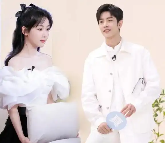 肖战说:第一次抱她的感觉,心跳加速了~|杨紫|战哥|紫妹|月老|最萌身高