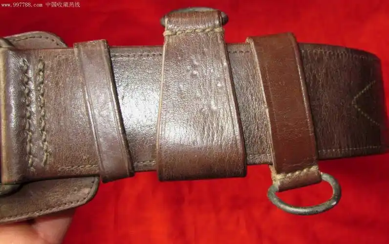 中国人民解放军1955年校尉军官外腰带(包真),品相如图,18080071425