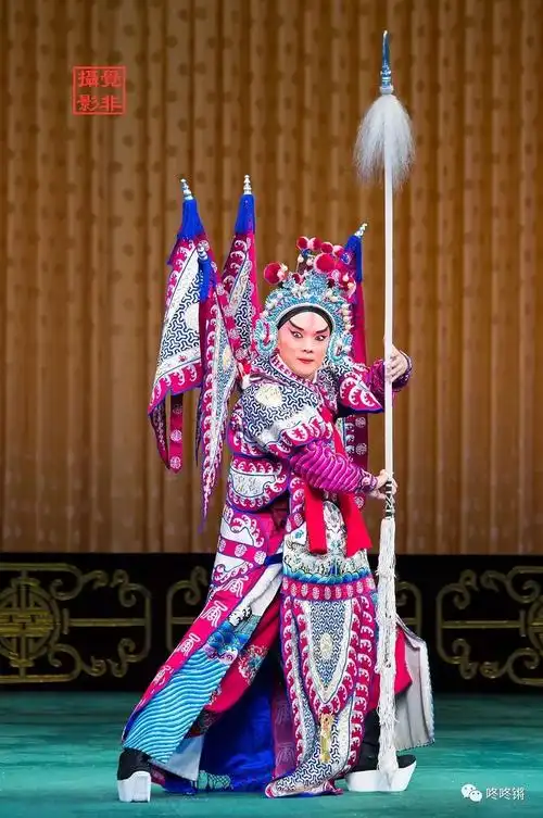 谨承流派精髓感念似海师恩绽放武戏光华北京京剧院优秀武生演员魏学雷