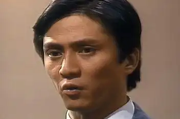 00:50上海滩:冯敬尧有多可恶?冯程程两任男友对父亲都不满!