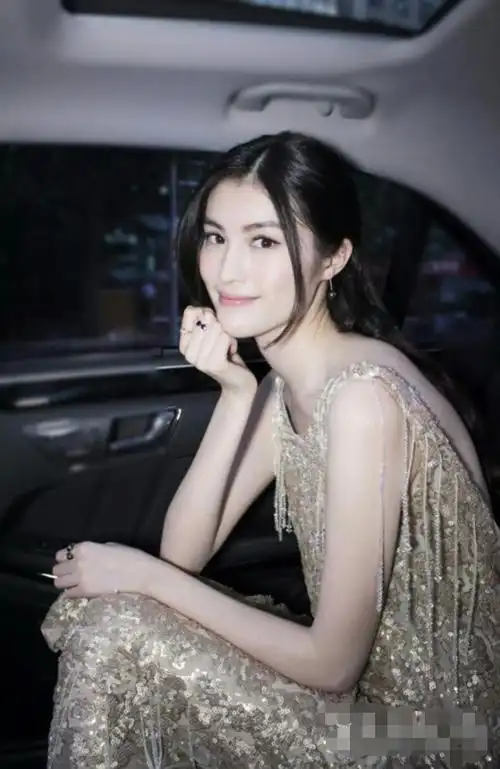 维密超模何穗舞台下的她也能穿出不一样的中国美