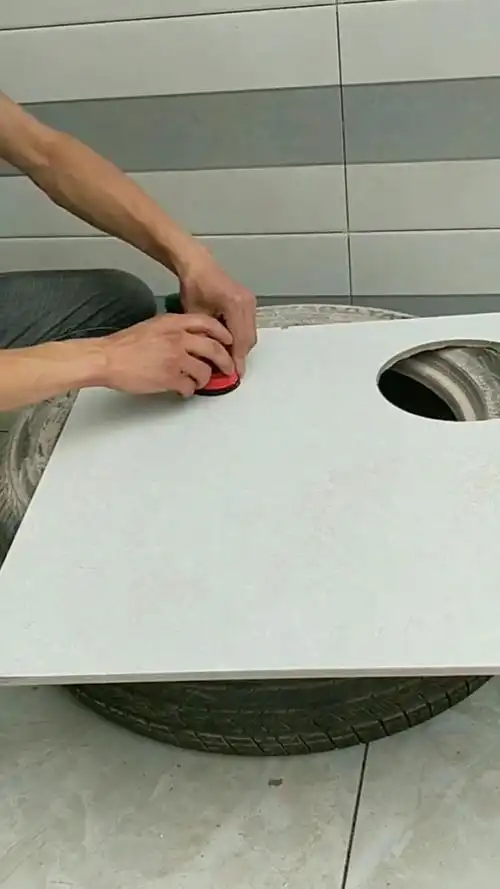 在瓷砖上开圆孔