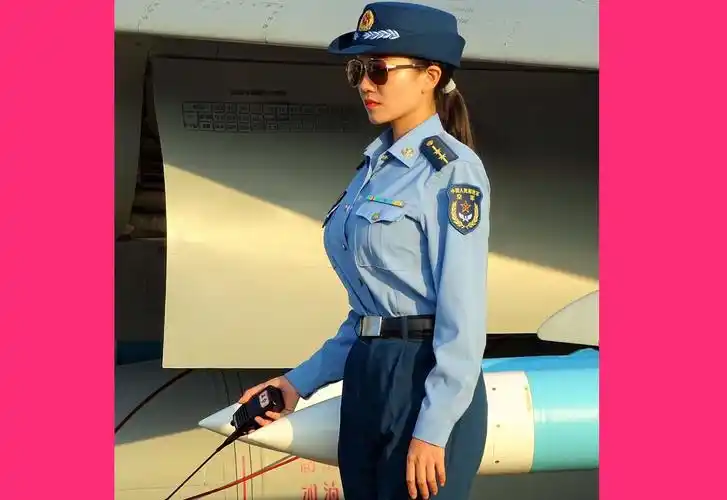 空军女讲解员选拔讲究四大标准,妹子林媛形象好走红军地