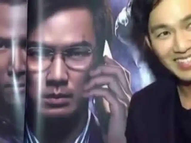 带你参观钟汉良的豪宅:拿着灯泡给自己打光,自拍的样子真帅气