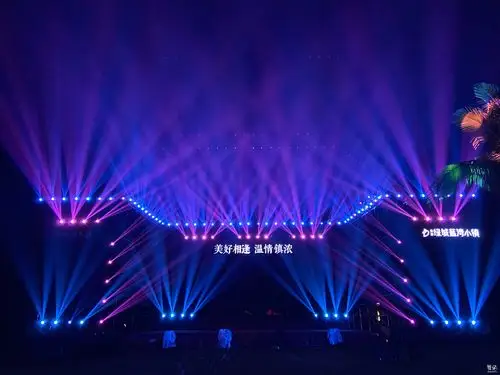 灯光师,灯光设计-舞台灯光设备租赁_舞美音响背景租赁_舞台搭建led灯