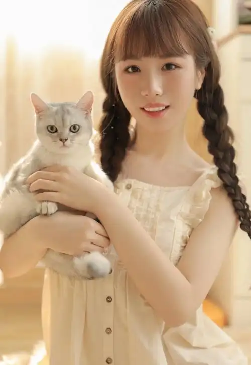 清纯可爱双麻花辫少女居家私房写真