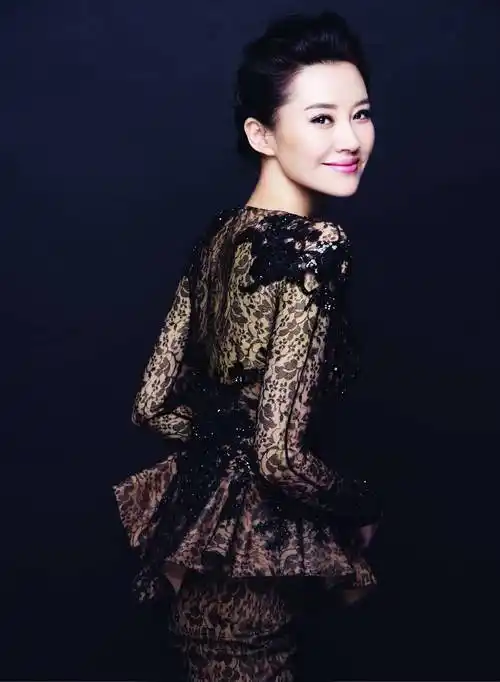 最近,有网友发现许晴个人独资企业东阳仓果影视文化工作室涉及合同