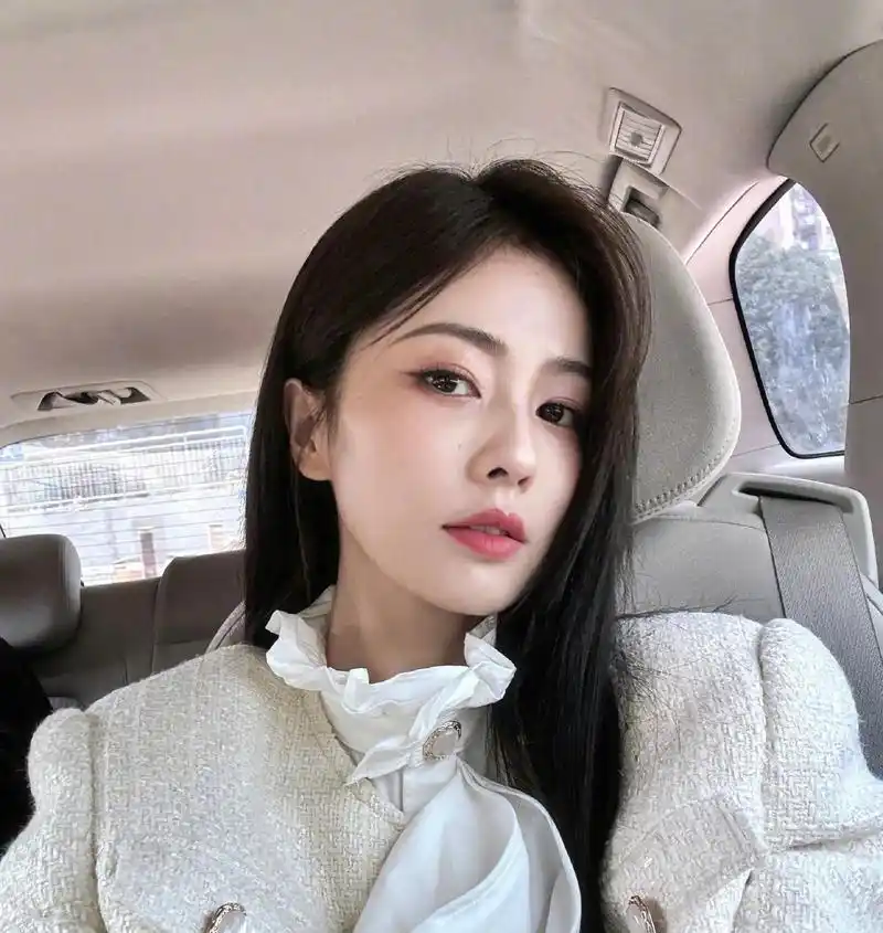 2023最美亚洲女艺人排名榜单 虞书欣的对标艺人应该是杨幂,因为她也是