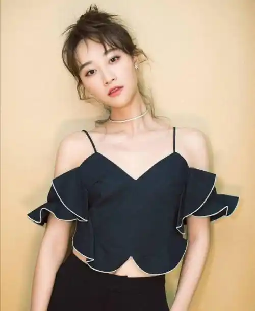 极强个人主见的蓝盈莹,不想继承家产,折腾三十年_父母_照片_家庭