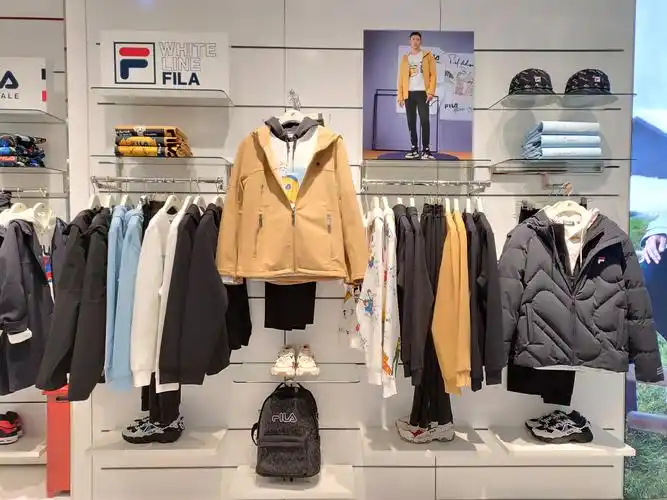 r118经开万达斐乐店12.10陈列分享