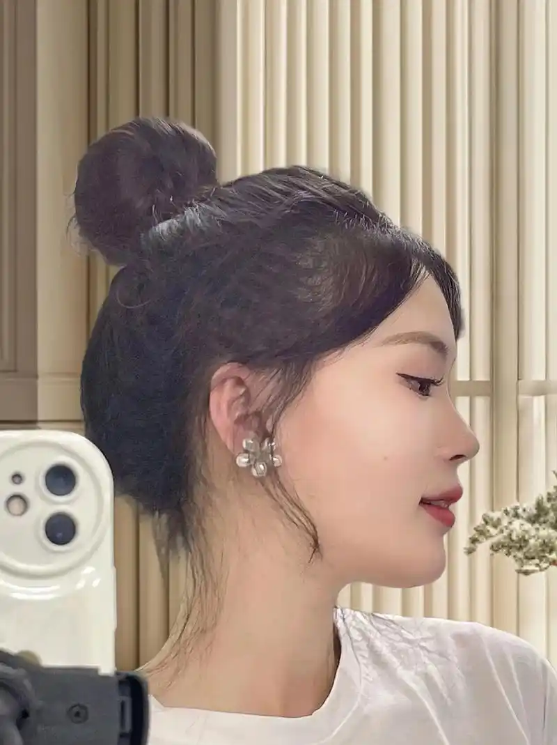 时尚减龄丸子头