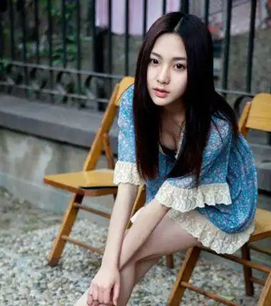 优雅美观的高个子女生发型设计甜美发型