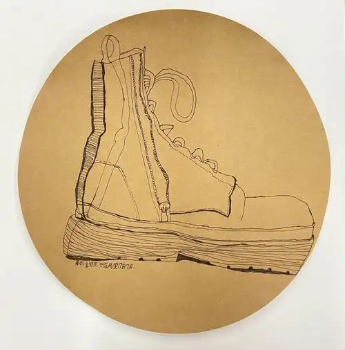 小学二年级马丁靴写生