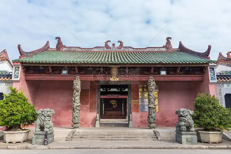 高凉巾帼夫人冼太庙