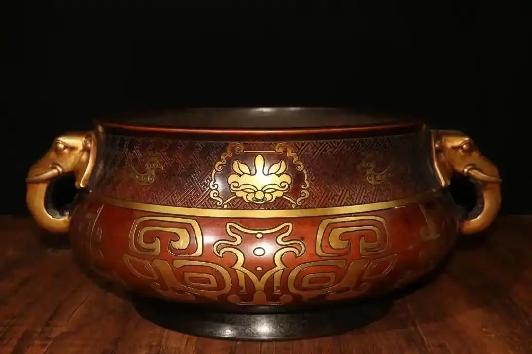 寺观重器61馆藏珍品——【饕餮纹双象耳大香炉】(重48.3斤) - 抖音