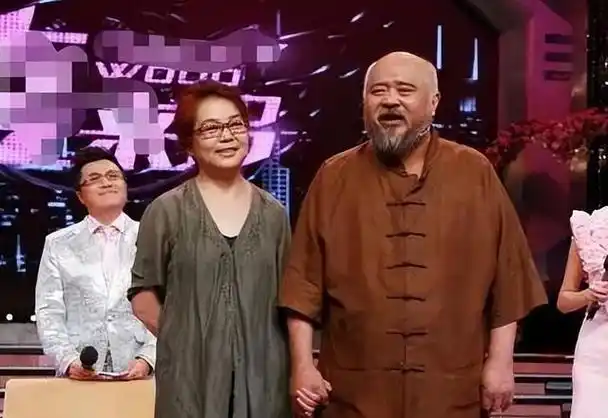 国家一级演员李琦:与妻子相恋一天闪婚,却不让三个孩子跟自己姓