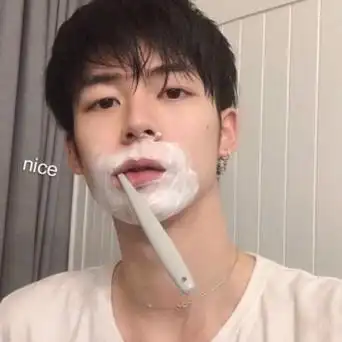 刷牙欧巴_男生搞笑头像图片_扣扣居