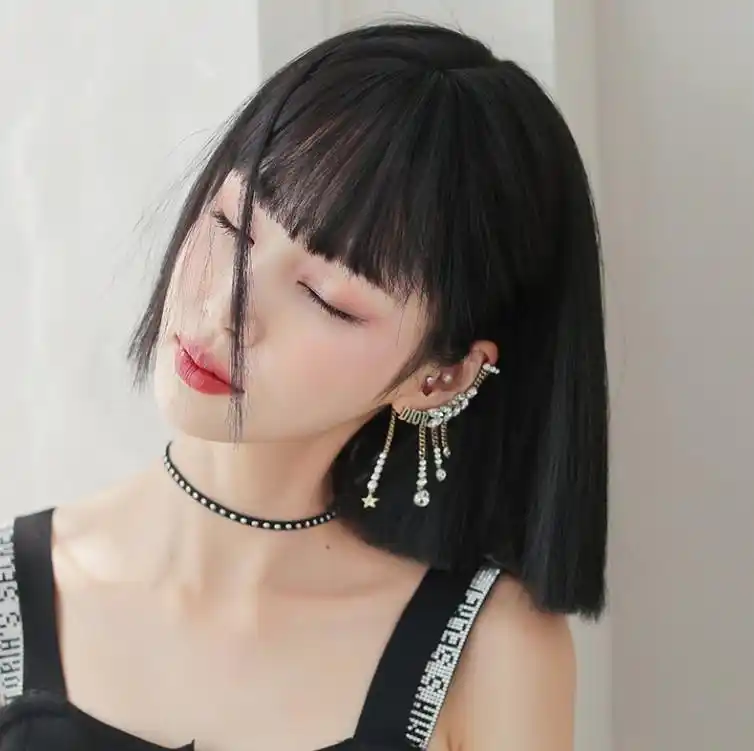 齐肩短发怎么扎马尾