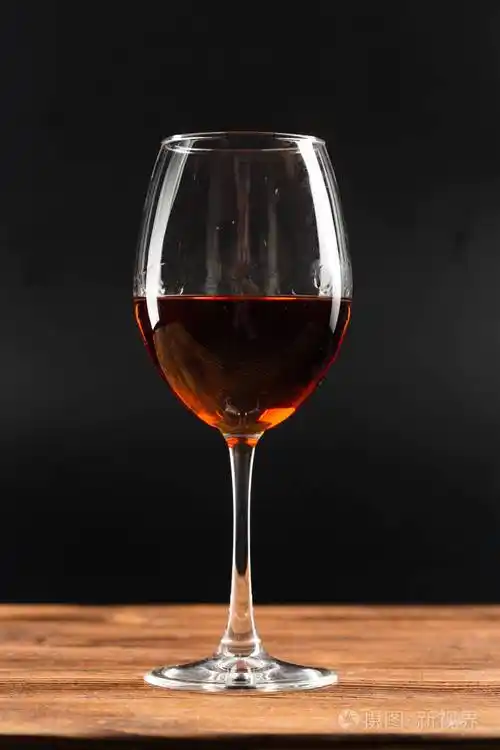 赤霞珠红酒杯照片-正版商用图片044g74-摄图新视界