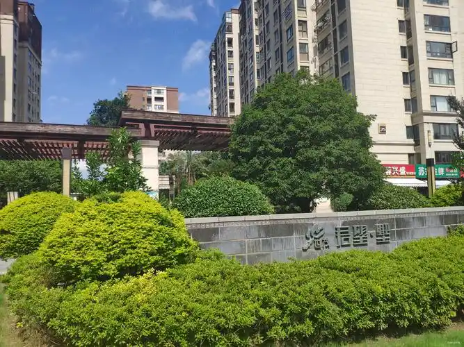 带大院子,世茂君望墅(别墅)二手房,730万,4室3厅,3卫,233平米-南京