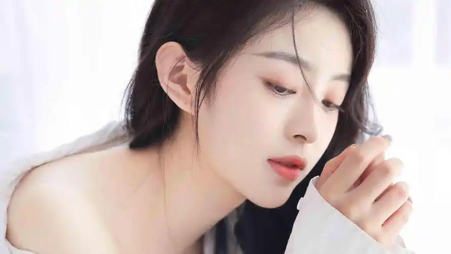 超漂亮小姐姐清新迷人写真,高清壁纸图片,清纯美女-回车桌面