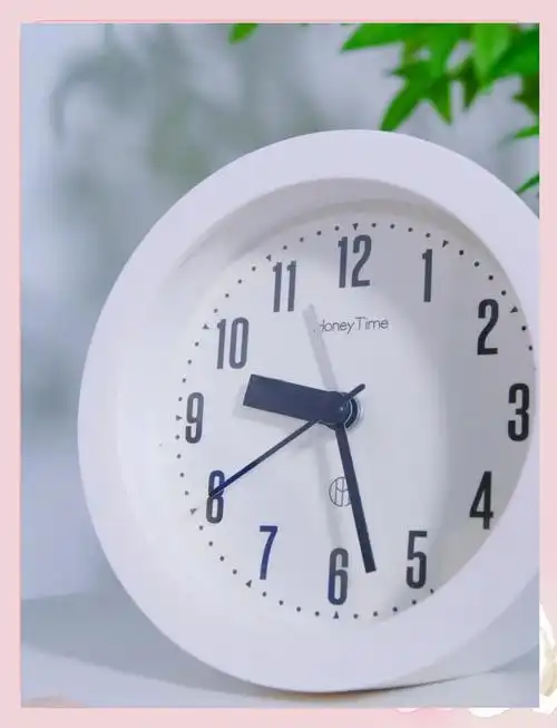 简约圆形闹钟,让生活更美好