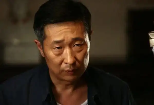 靠小品出道,凭借配角走红,演主角压力大_李保国