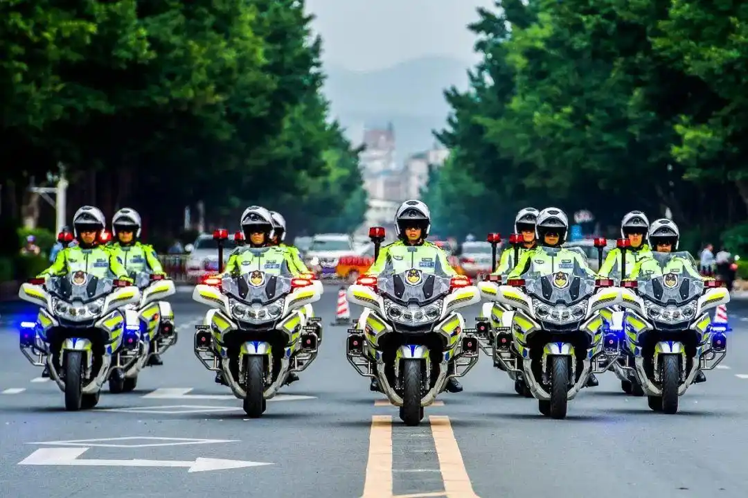 致敬61警察节警用装备车见证成长