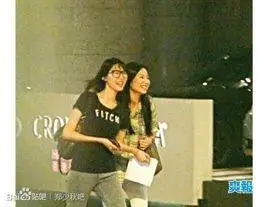 郑咏曦 个人概况 中文名:    郑咏曦     别名:    咏曦     国籍