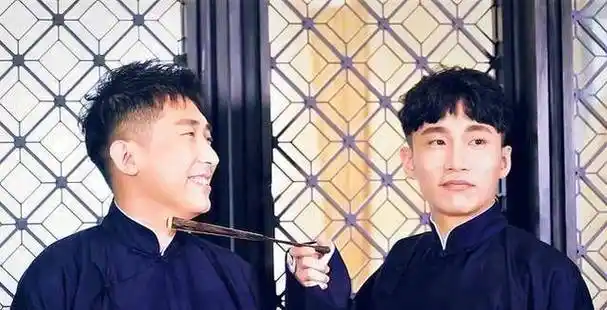 德云社尚九熙跟何九华,隔空秀起了恩爱,力破两人关系不和的传言_协作